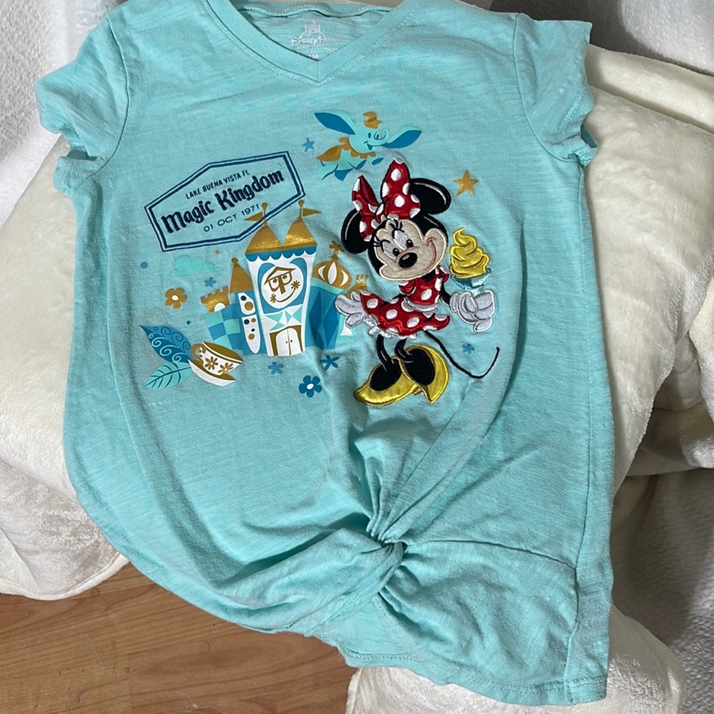 Disney Minnie Mouse girls tshirt size M (7/8)